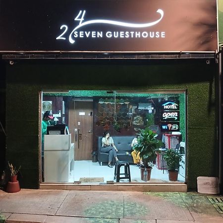 24Seven Guesthouse クアラルンプール エクステリア 写真